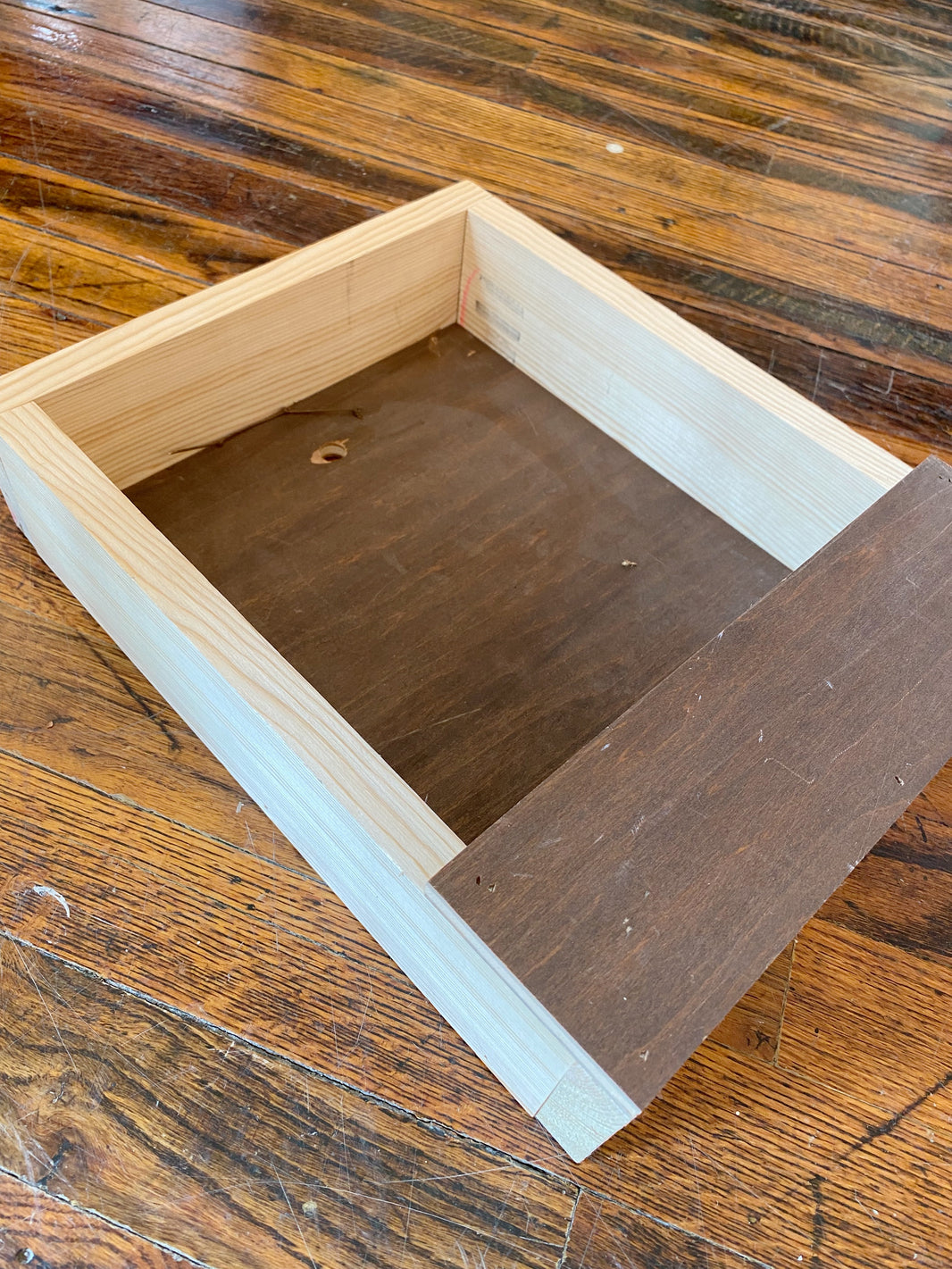 SHADOW BOX
