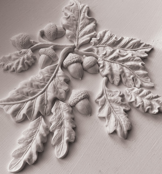 Oak Leaves and Acorns IOD Décor Mould