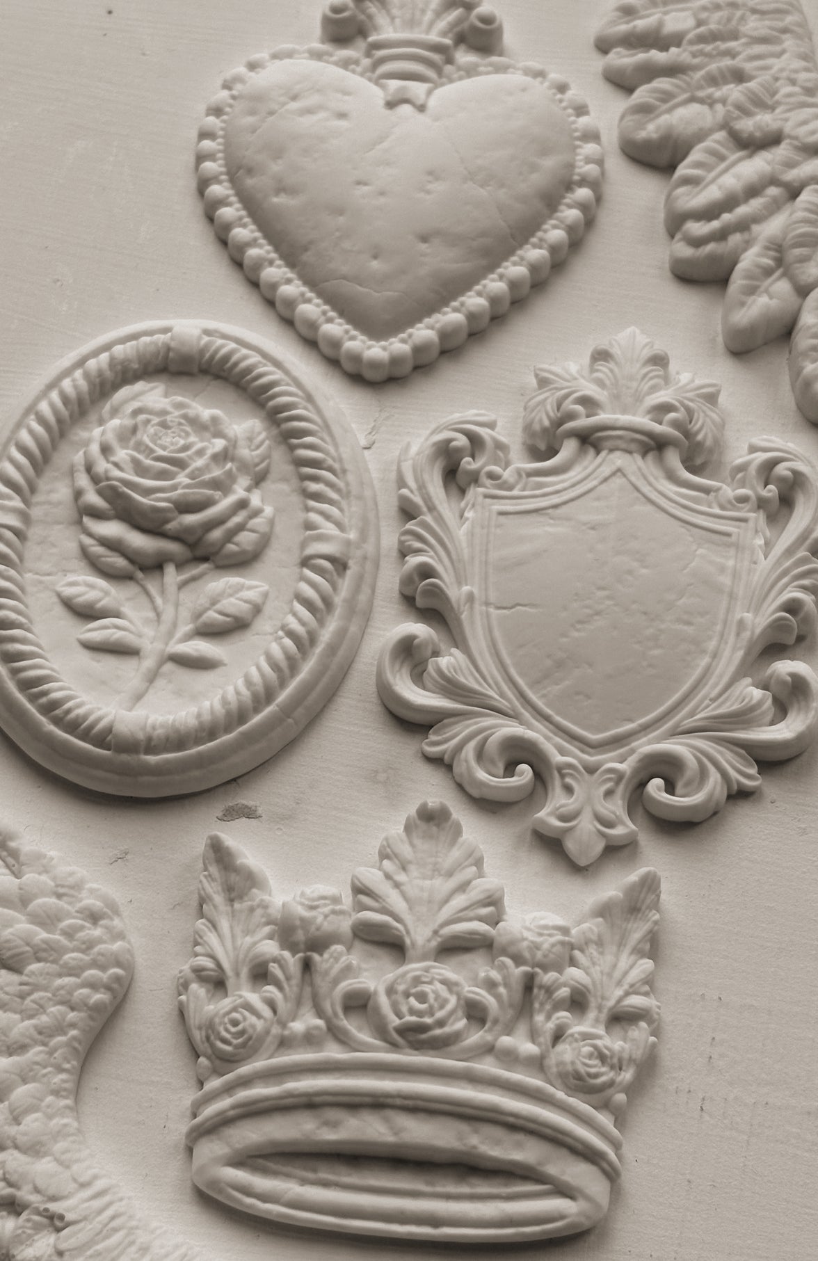 Heraldry 6x10 IOD Mould