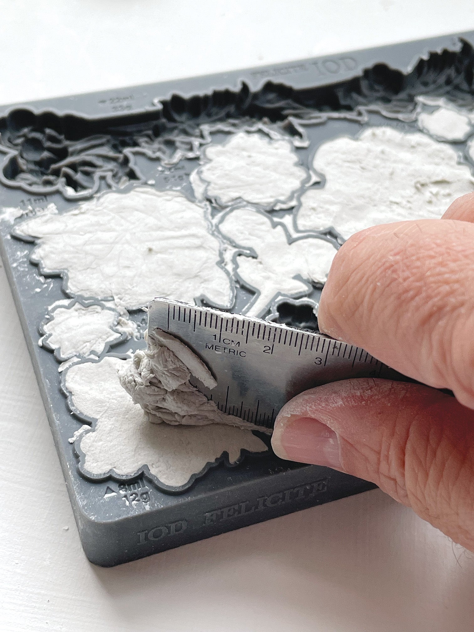 Felicite IOD Décor Mould