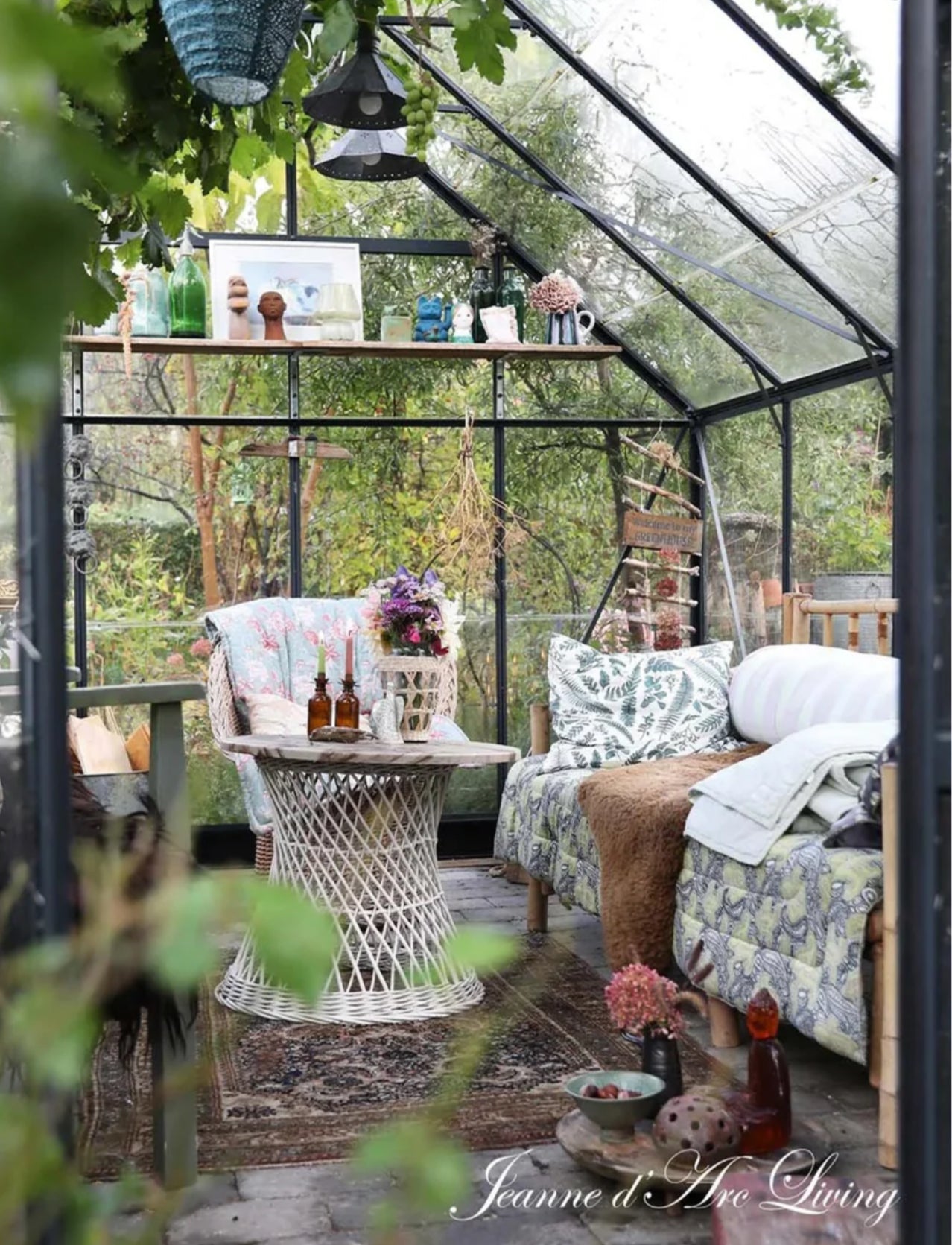 Jeanne d'Arc Living - Issue #6 2025