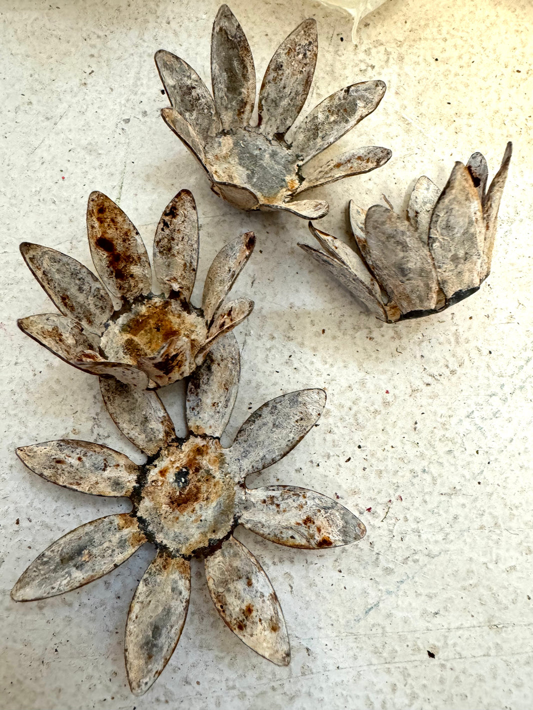 4 Rusted Flower Crowns /Aged Metal Flowers