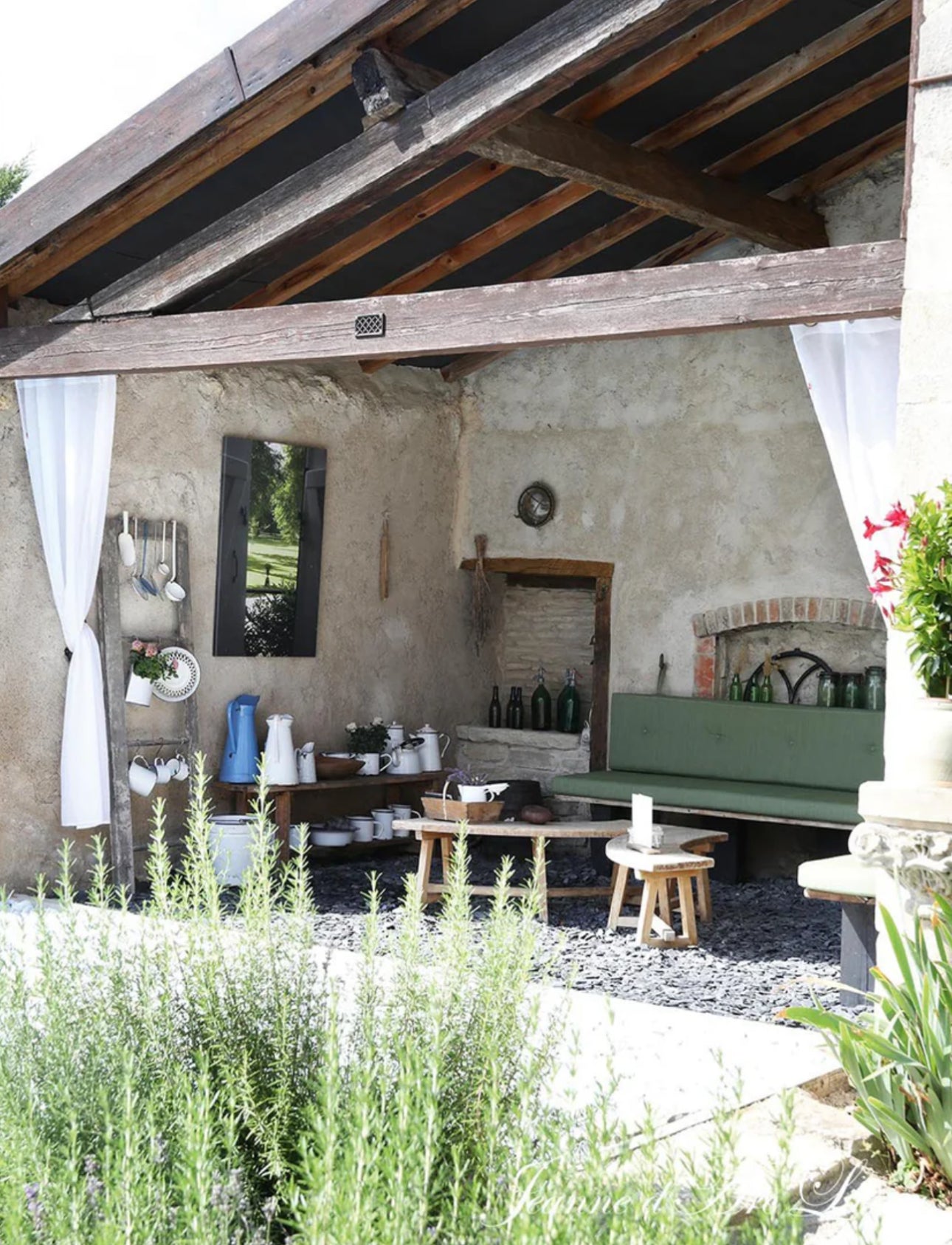 Jeanne d'Arc Living - Issue #3, 2025