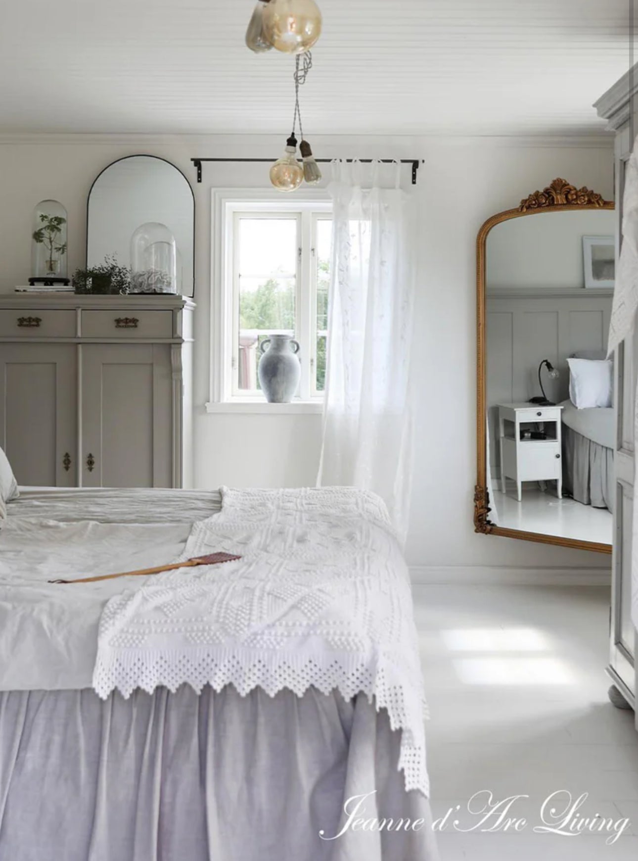 Jeanne d'Arc Living - Issue #4, 2025