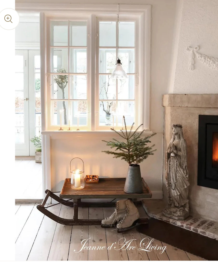 Jeanne d'Arc Living - Issue #8, 2025