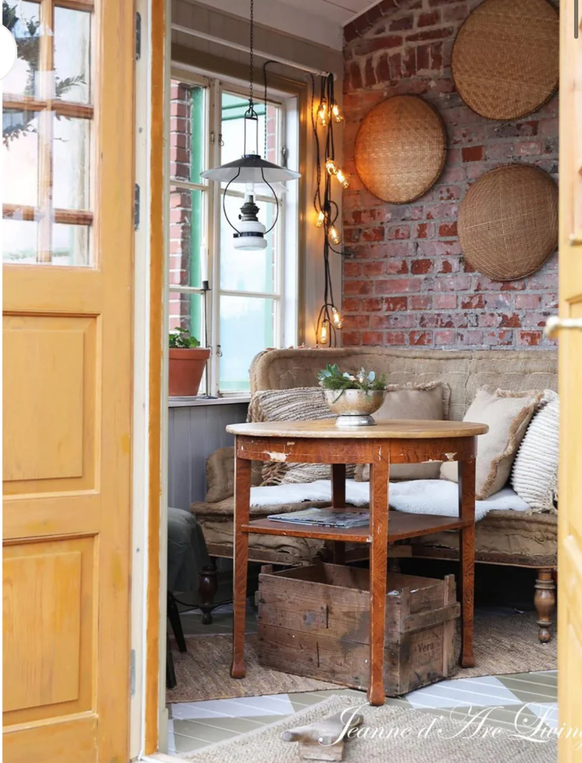 Jeanne d'Arc Living - Issue #7, 2025