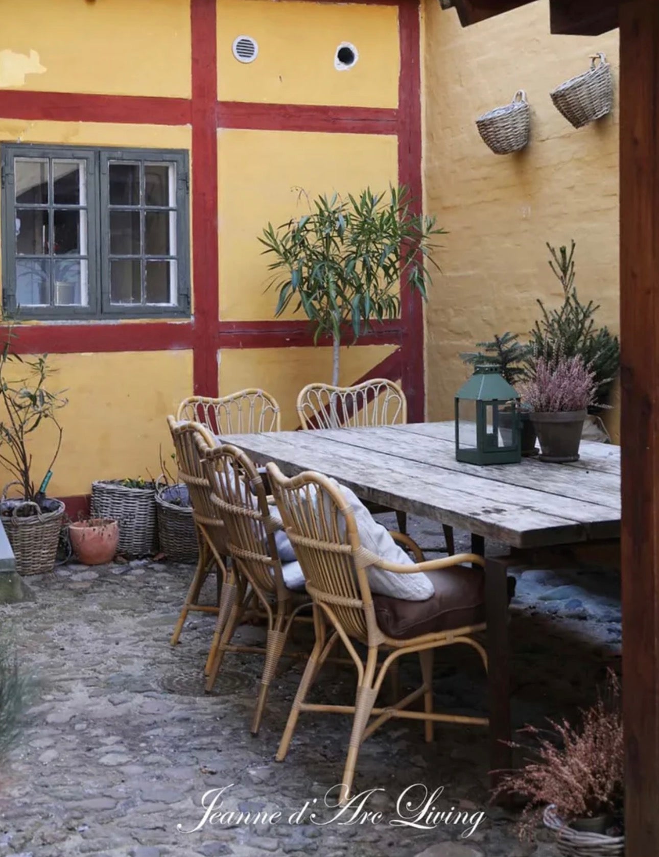 Jeanne d’ Arc Living Issue 2 2026