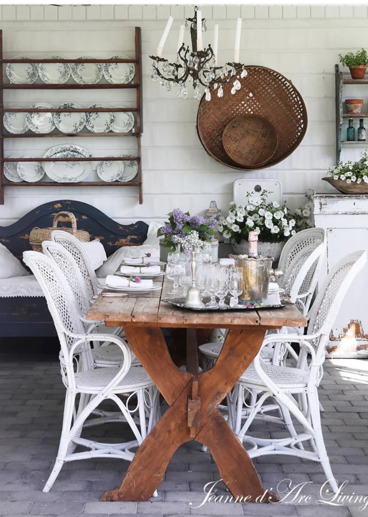 Jeanne d'Arc Living - Issue #4, 2025