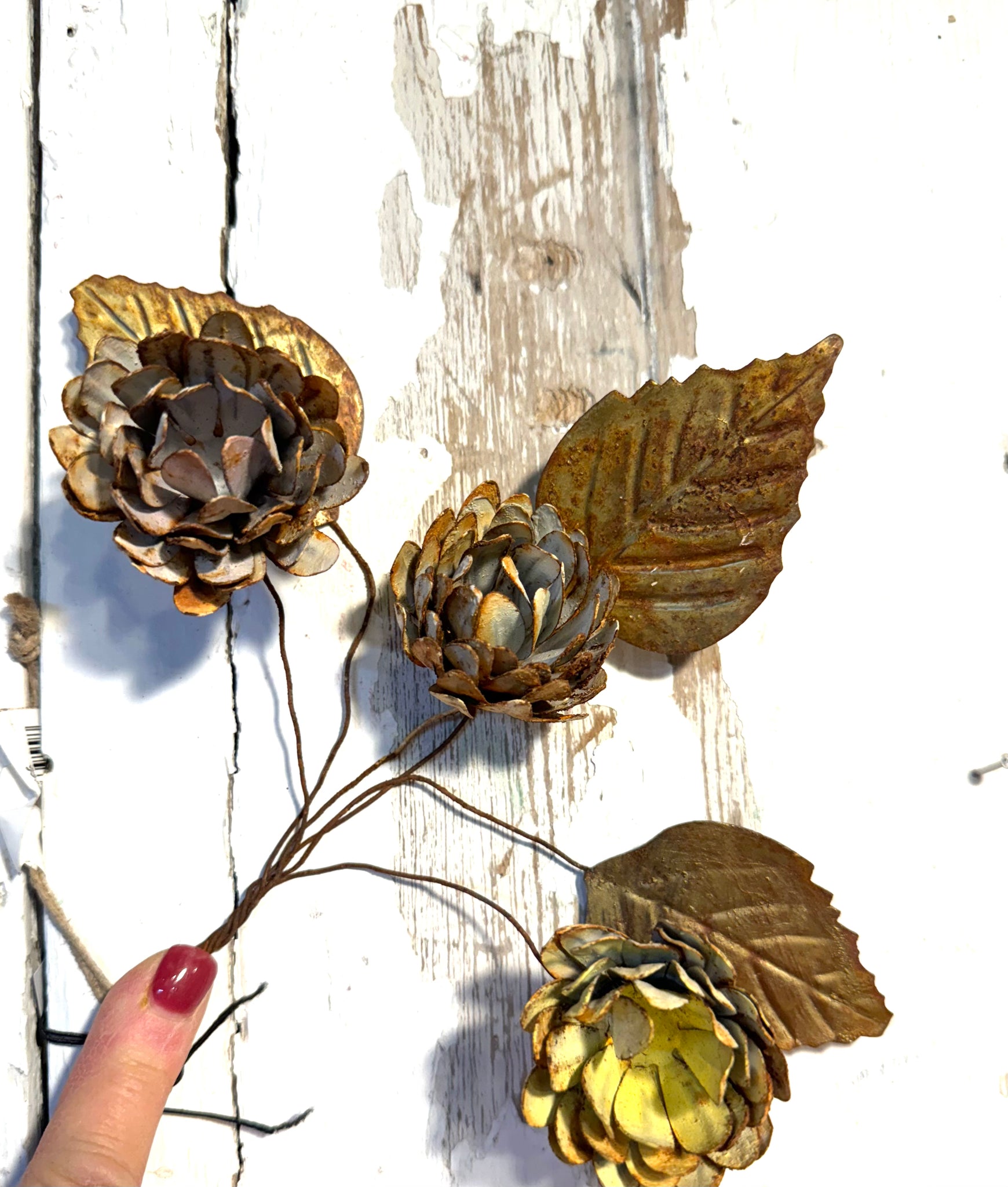 Painted Metal Leaf & Flower Bunch Ornament, Distressed Finish