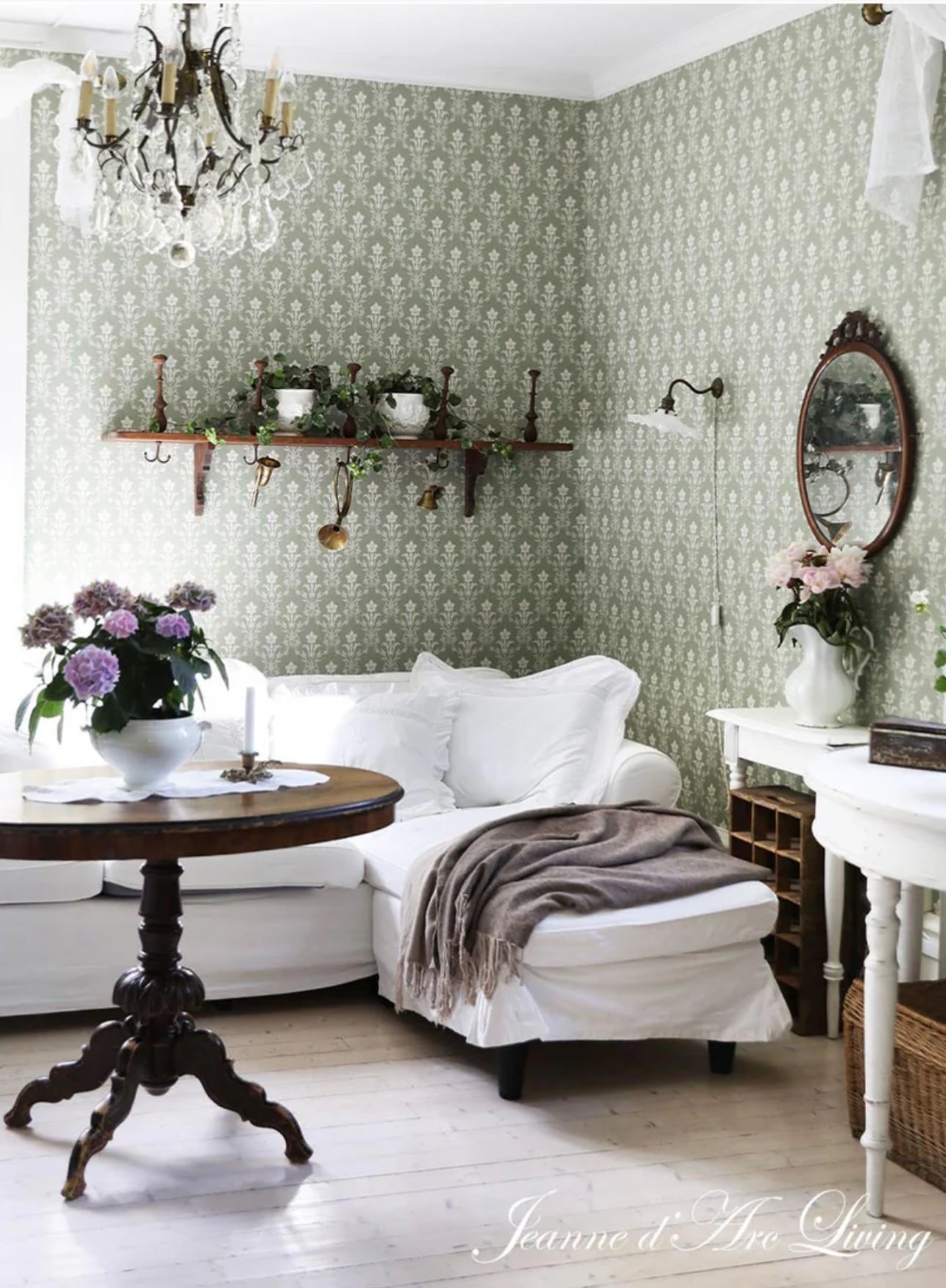 Jeanne d'Arc Living - Issue #4, 2025