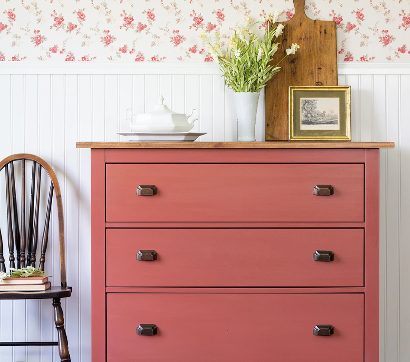 Dala Red Homestead House Milkpaint