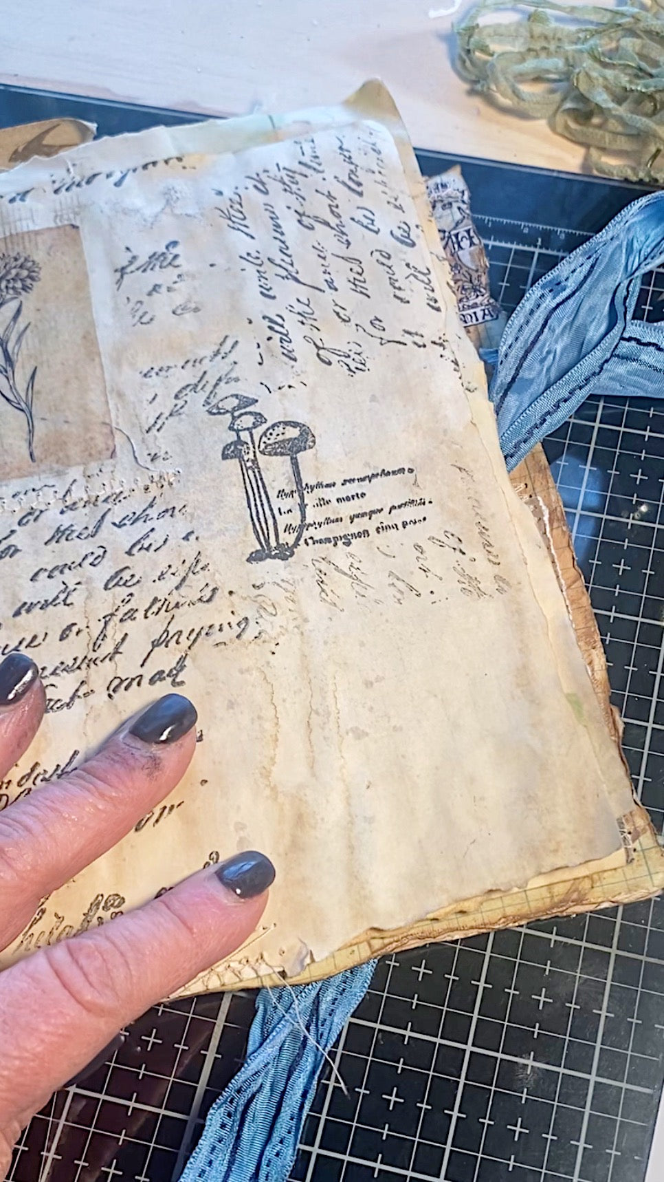 Junk Journal Workshop : Make a Book : a Private Facebook Group