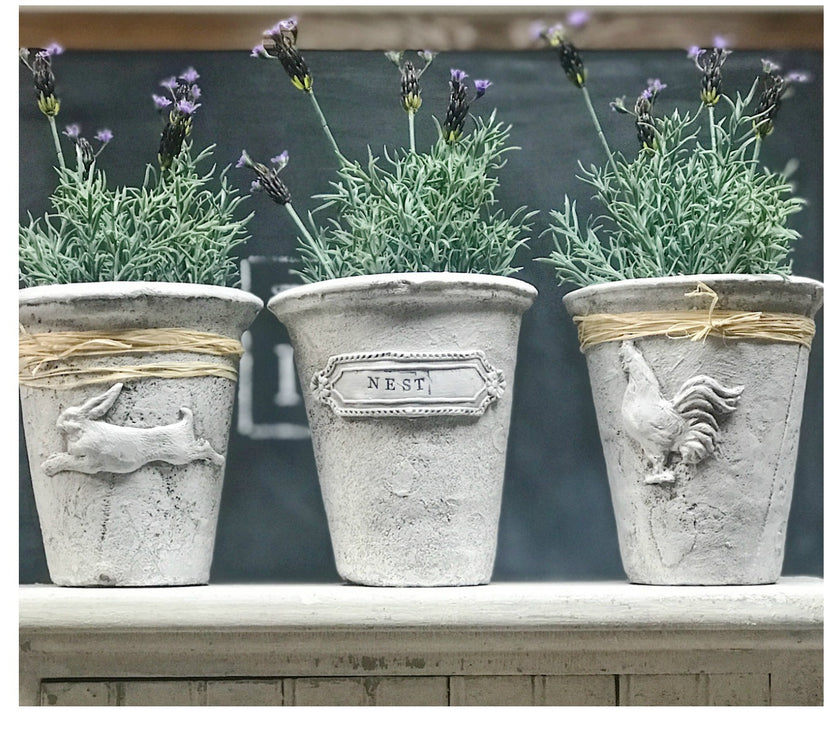 Fleur de Lis IOD Décor Mould