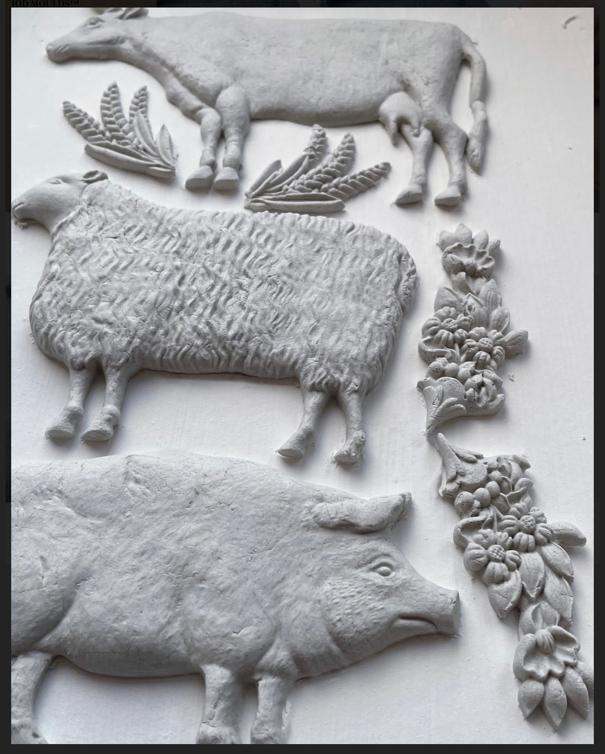 Village Market IOD Décor Mould