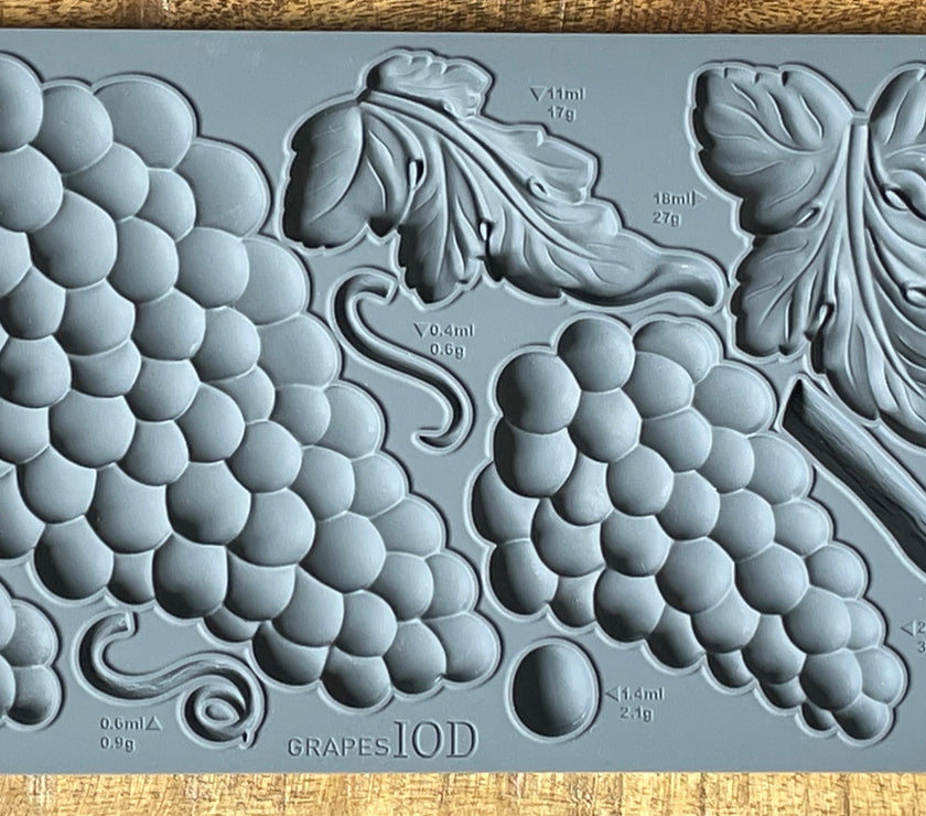 Grapes IOD Décor Mould (DISCONTINUED)
