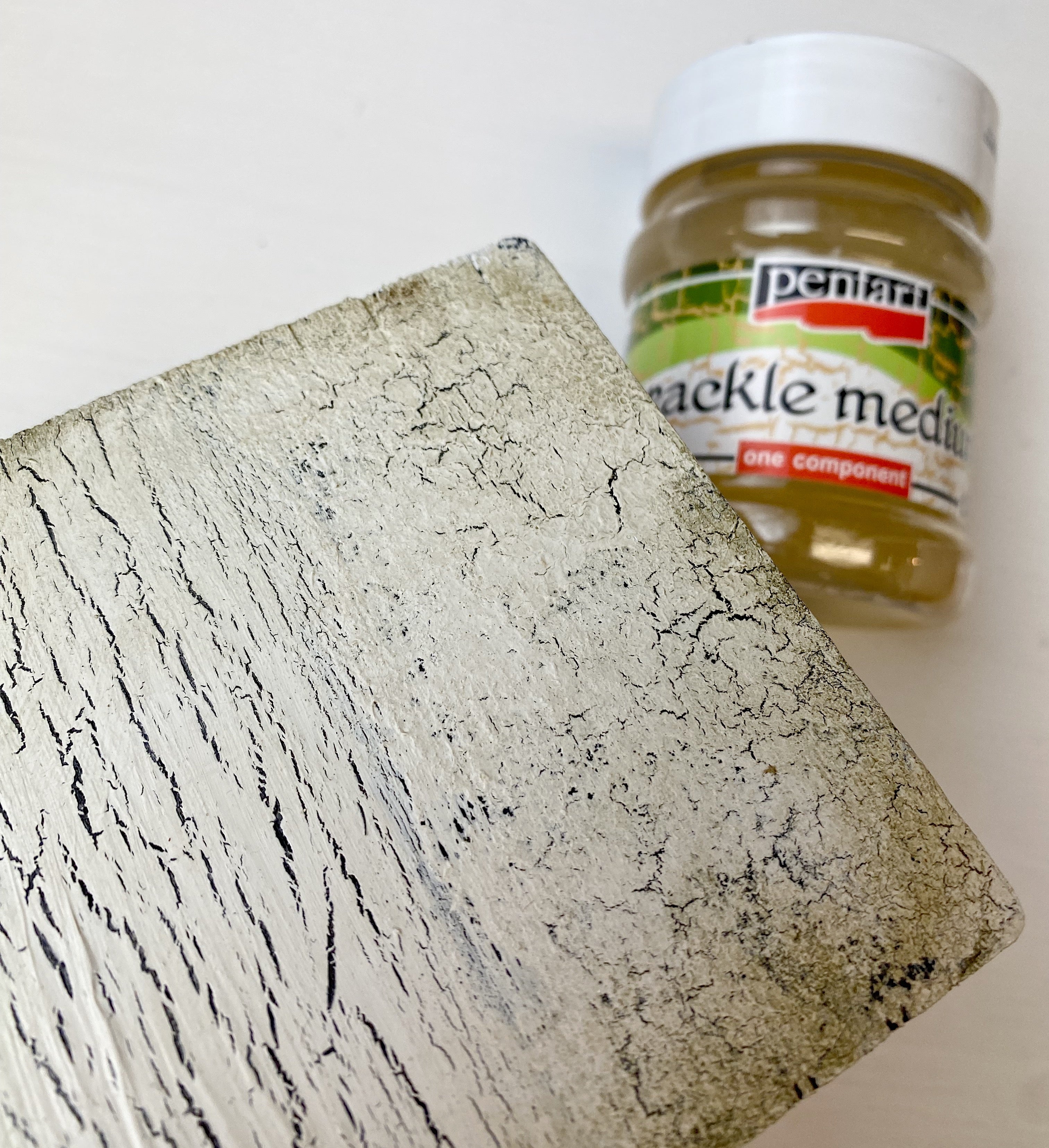 Pentart 1 component Crackle Medium 2 sizes