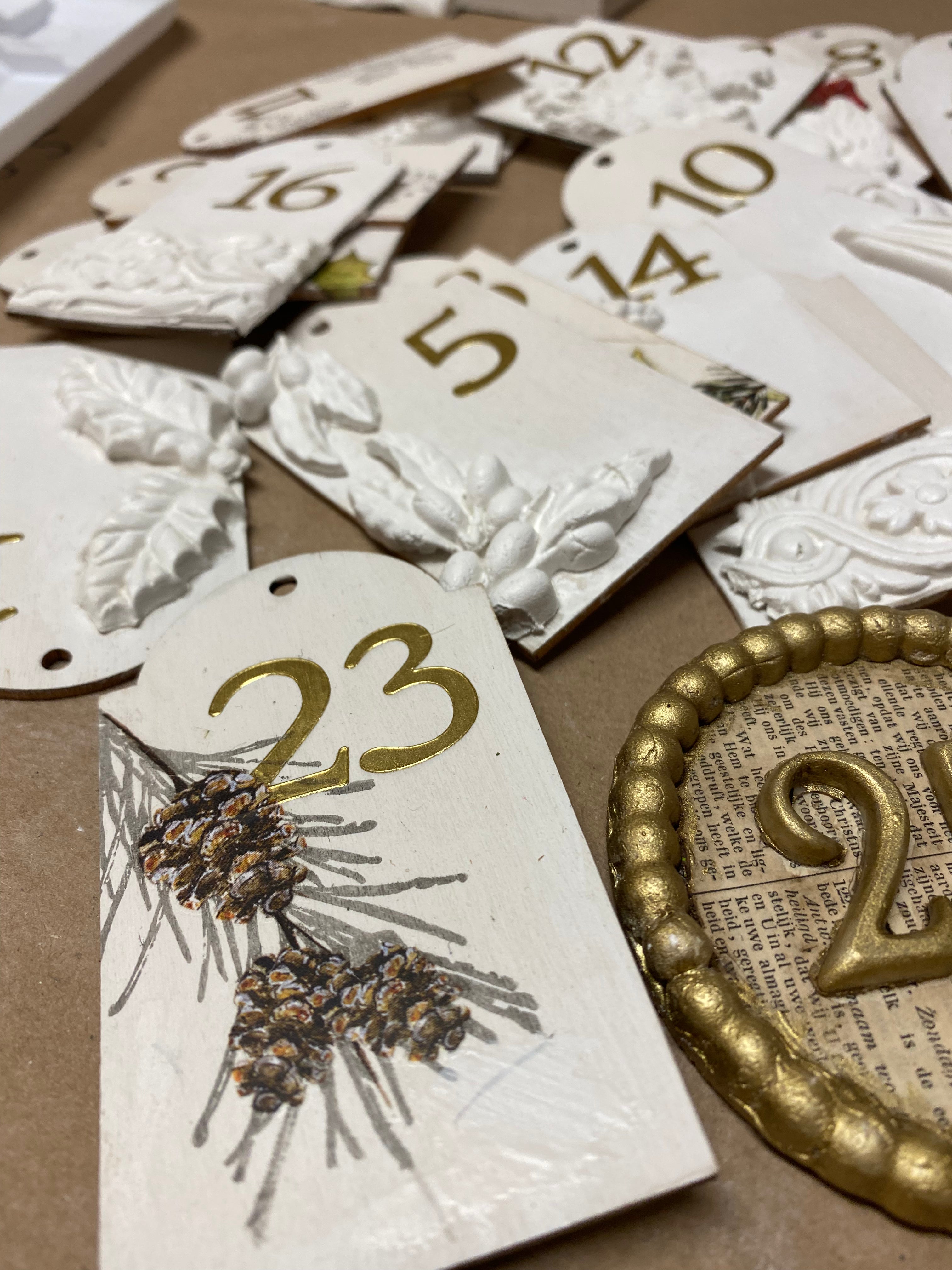 HOLIDAY COUNTDOWN /HYMN Board PAID Facebook Workshop Group