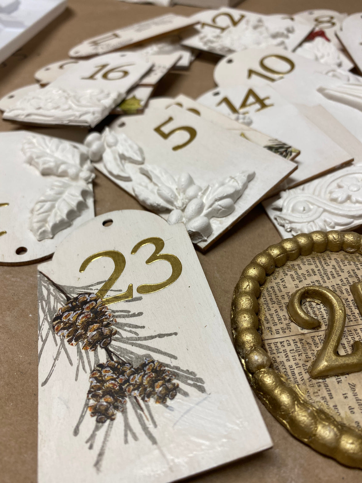 HOLIDAY COUNTDOWN /HYMN Board PAID Facebook Workshop Group