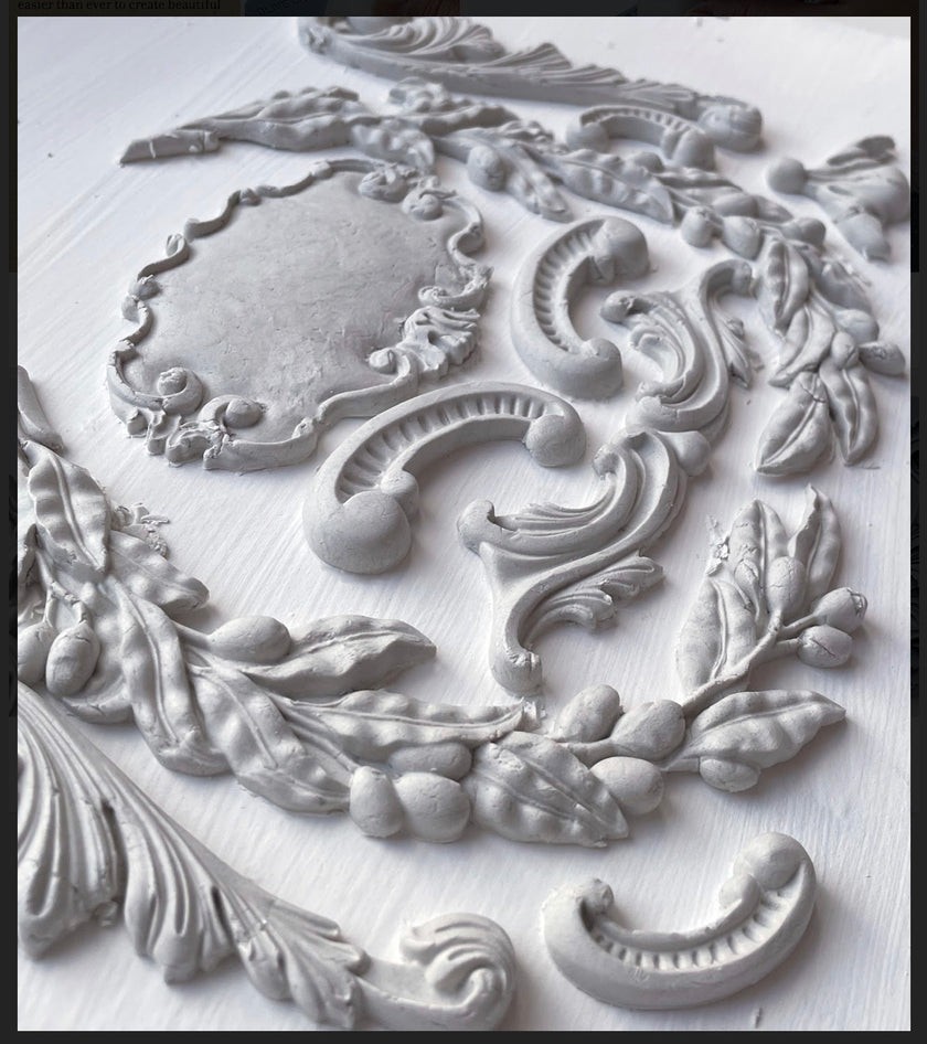 Olive Crest IOD Décor Mould
